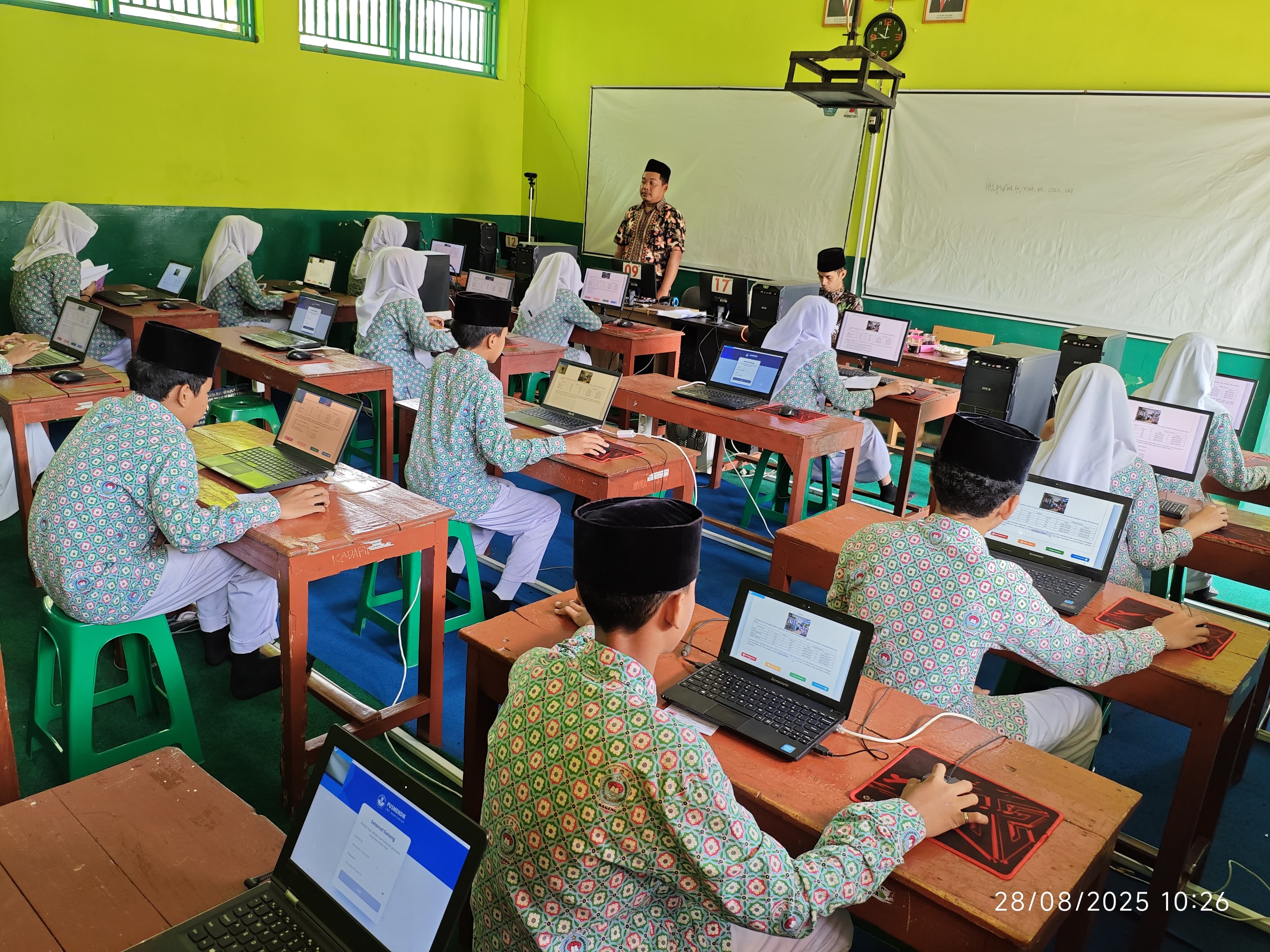 Kegiatan akademik MTs PIM Mujahidin Bageng